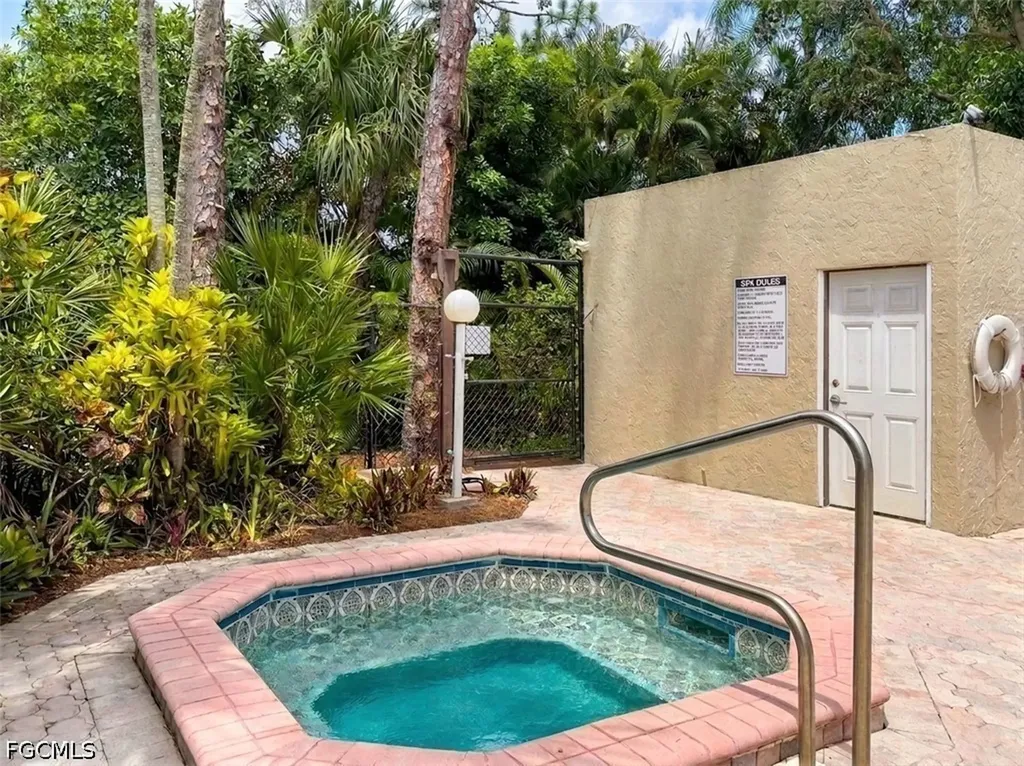 126 Pinebrook Drive Fort Myers FL 33907