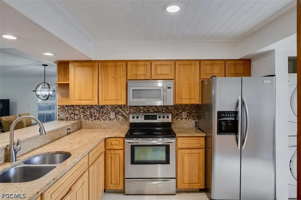 126 Pinebrook Drive Fort Myers FL 33907