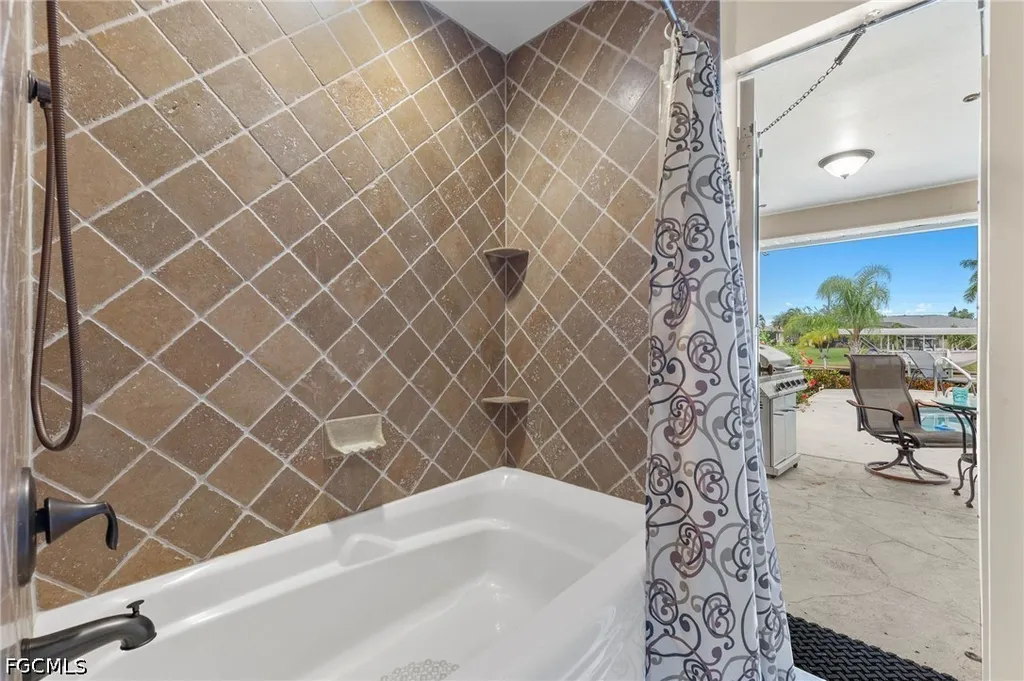 1327 SE 17th Street Cape Coral FL 33990