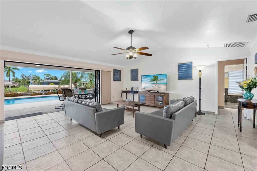 1327 SE 17th Street Cape Coral FL 33990