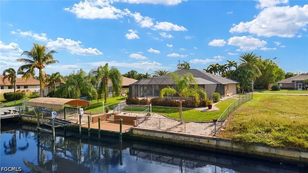 1327 SE 17th Street Cape Coral FL 33990