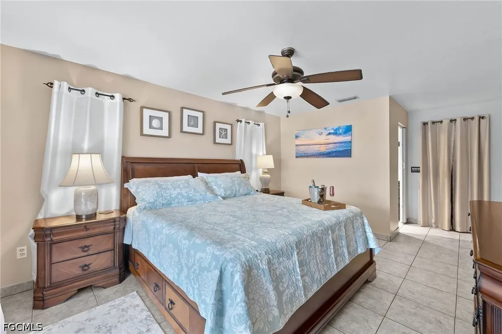 1327 SE 17th Street Cape Coral FL 33990