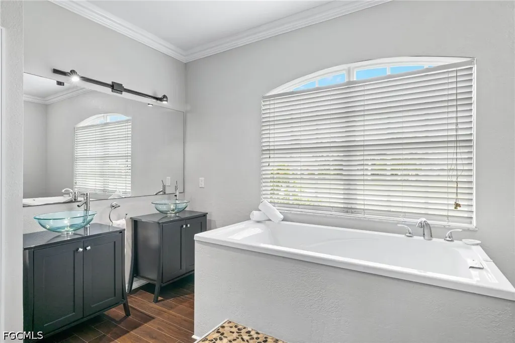 1049 NW 38th Place Cape Coral FL 33993