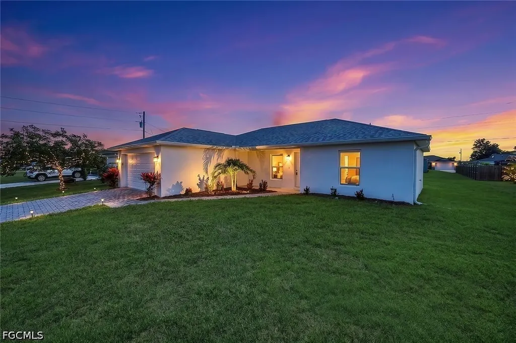 1317 NE 9th Avenue Cape Coral FL 33909