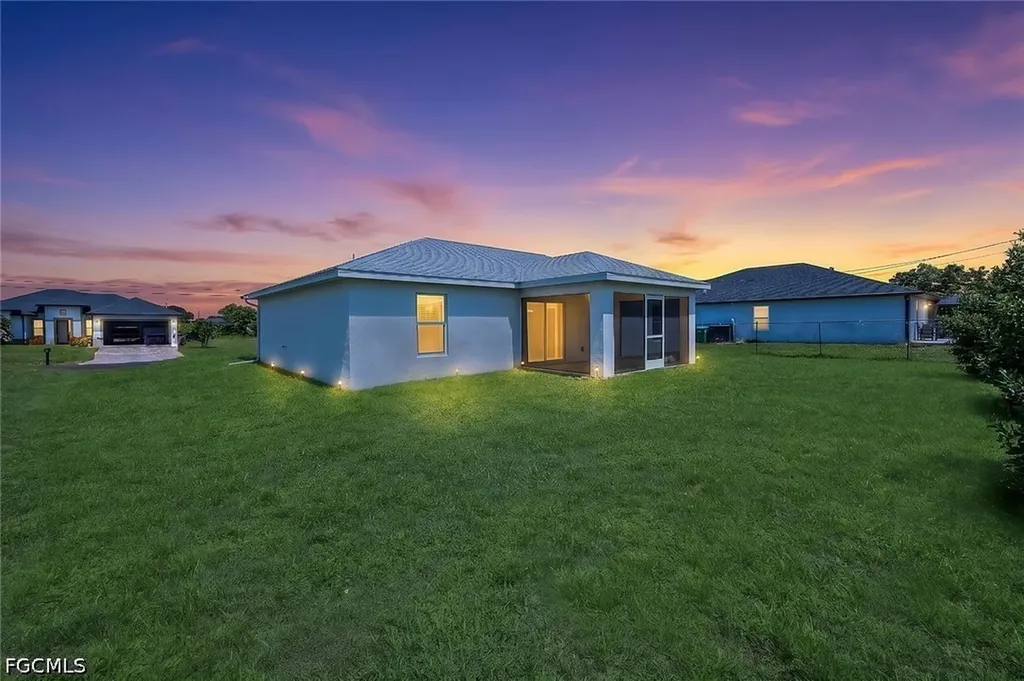 1317 NE 9th Avenue Cape Coral FL 33909
