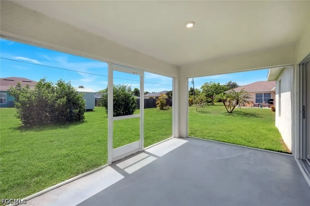 1317 NE 9th Avenue Cape Coral FL 33909