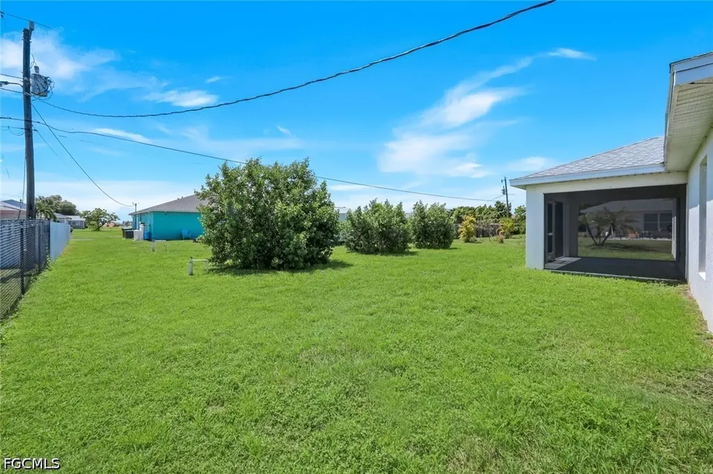 1317 NE 9th Avenue Cape Coral FL 33909