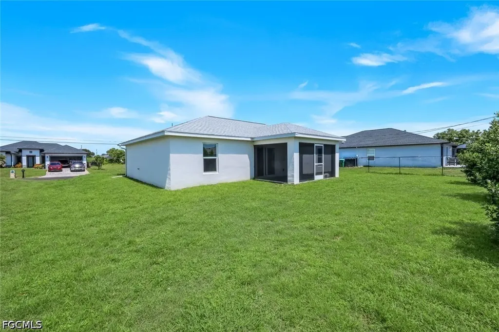 1317 NE 9th Avenue Cape Coral FL 33909