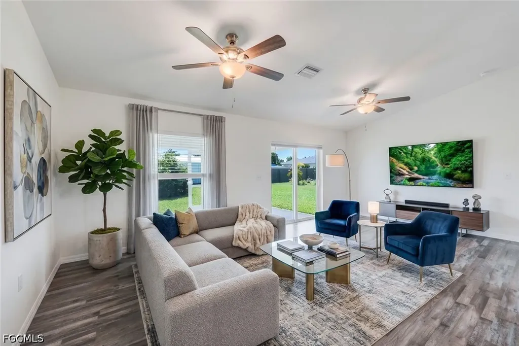 1317 NE 9th Avenue Cape Coral FL 33909