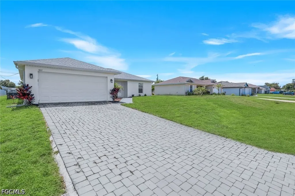 1317 NE 9th Avenue Cape Coral FL 33909