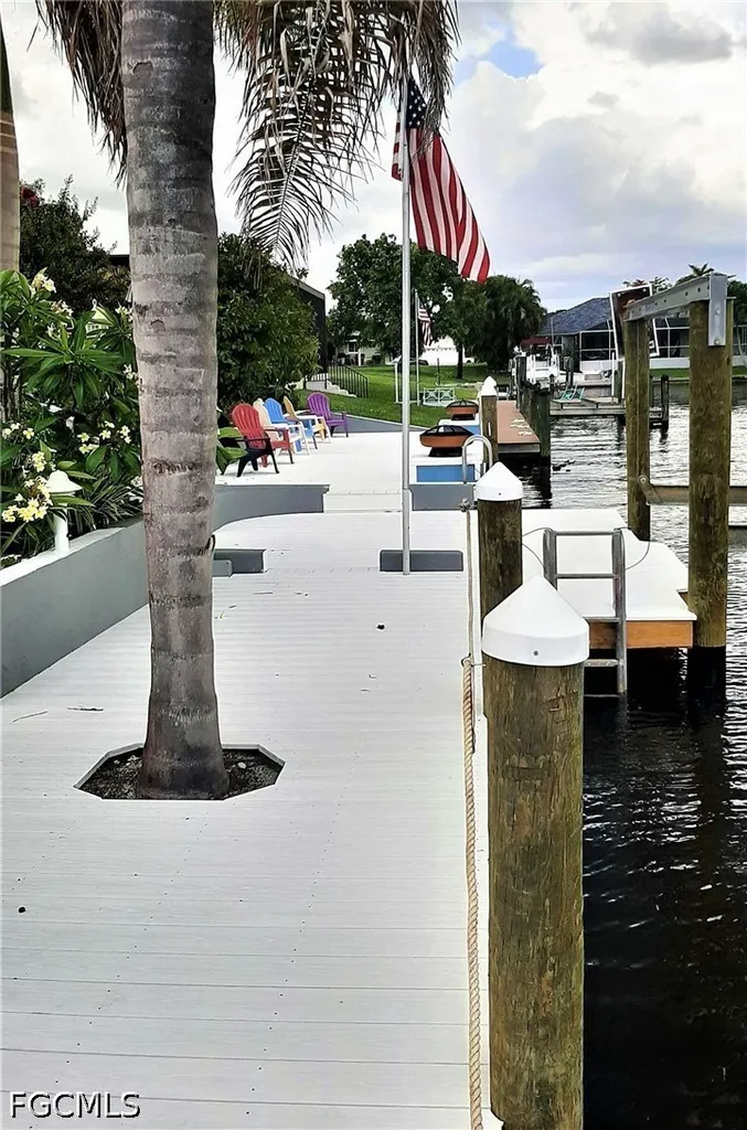 2633 SE 19th Place Cape Coral FL 33904