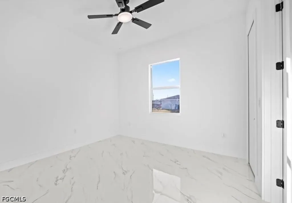 913 NE 15th Lane Cape Coral FL 33909
