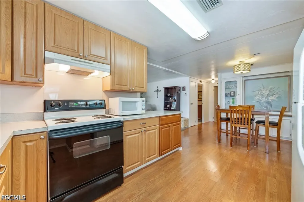 487 Jacklin Lane North Fort Myers FL 33903