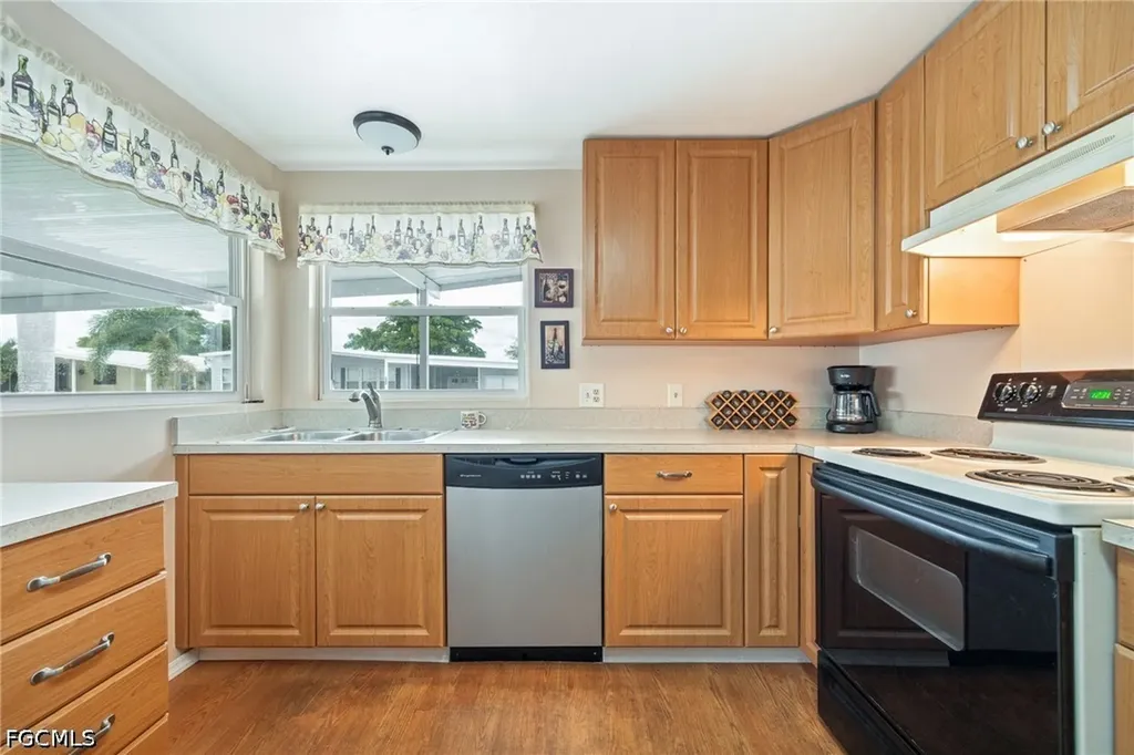 487 Jacklin Lane North Fort Myers FL 33903