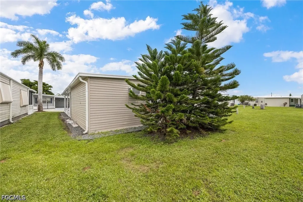 487 Jacklin Lane North Fort Myers FL 33903
