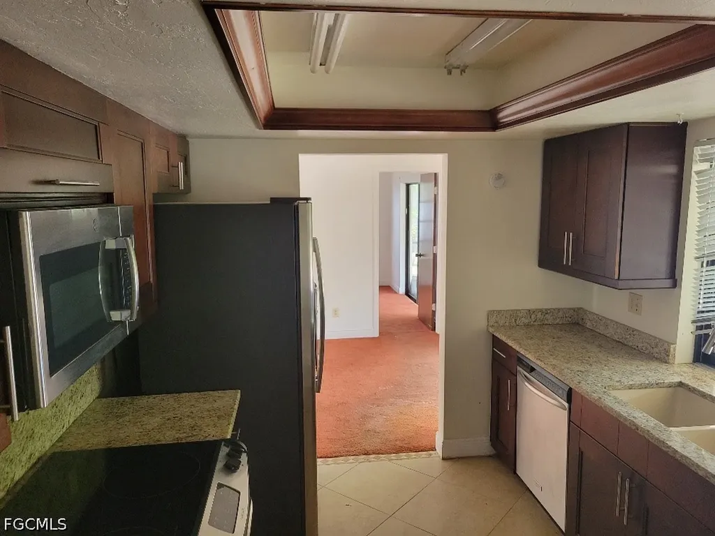 1030 SE 17th Place Cape Coral FL 33990