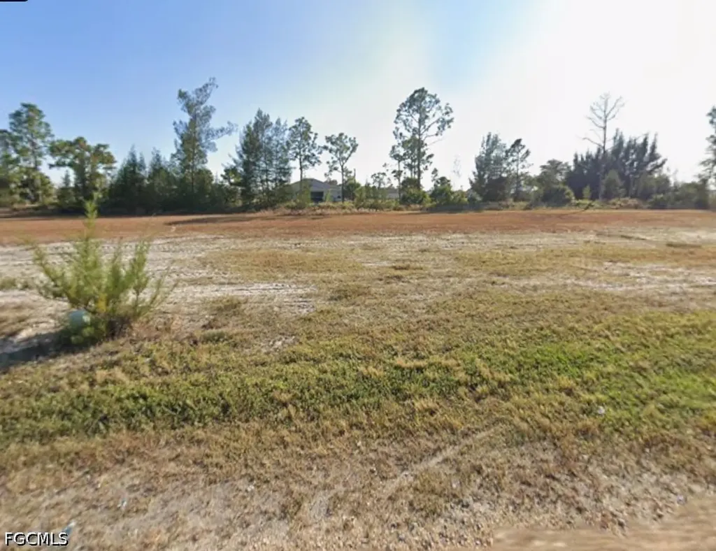 1902 NE 37th Street Cape Coral FL 33909