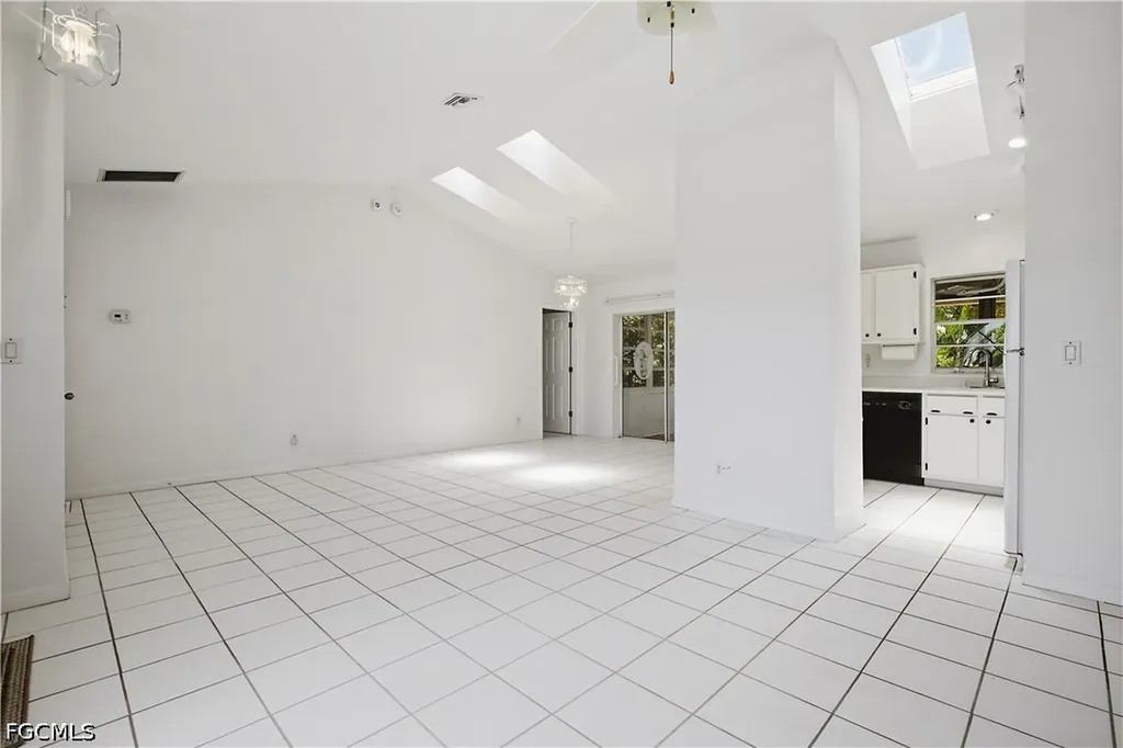 1513 SW 44th Street Cape Coral FL 33914