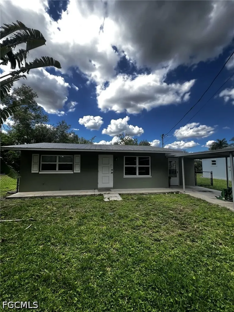 4145 Saums Drive North Fort Myers FL 33903