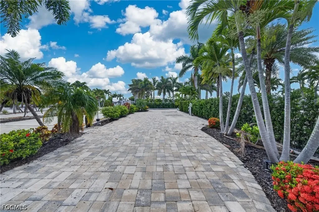 930 High Tide Lane Fort Myers Beach FL 33931