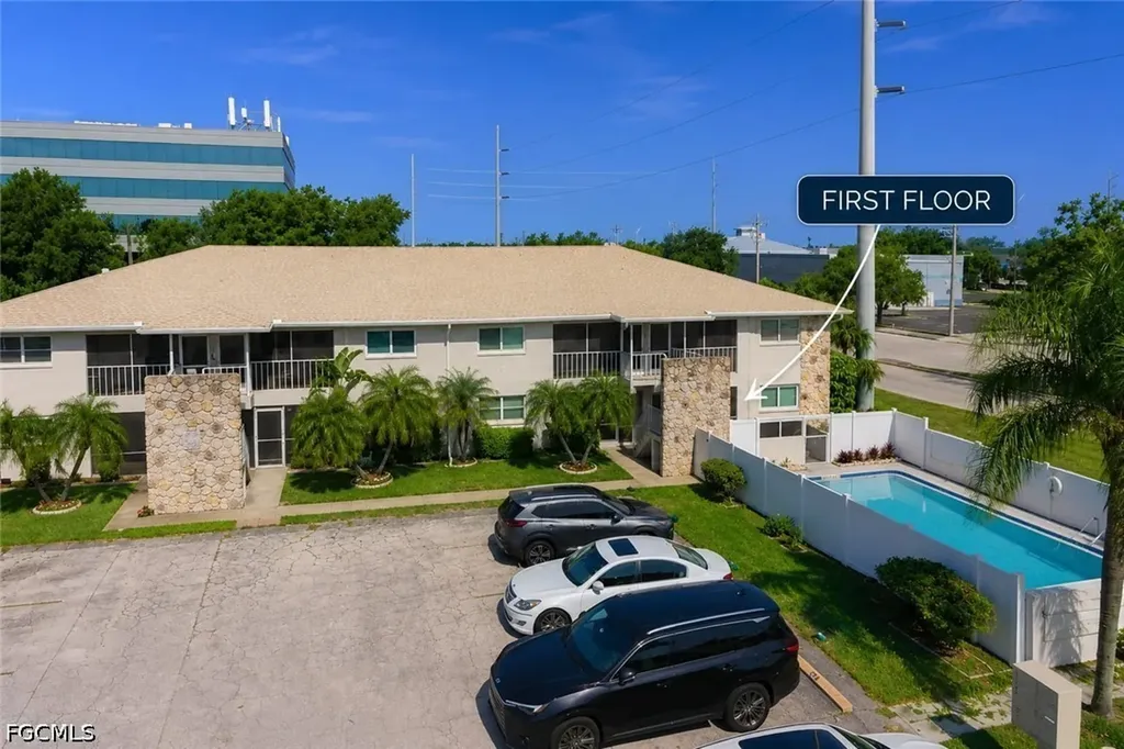 2504 SE 16th Place Cape Coral FL 33904