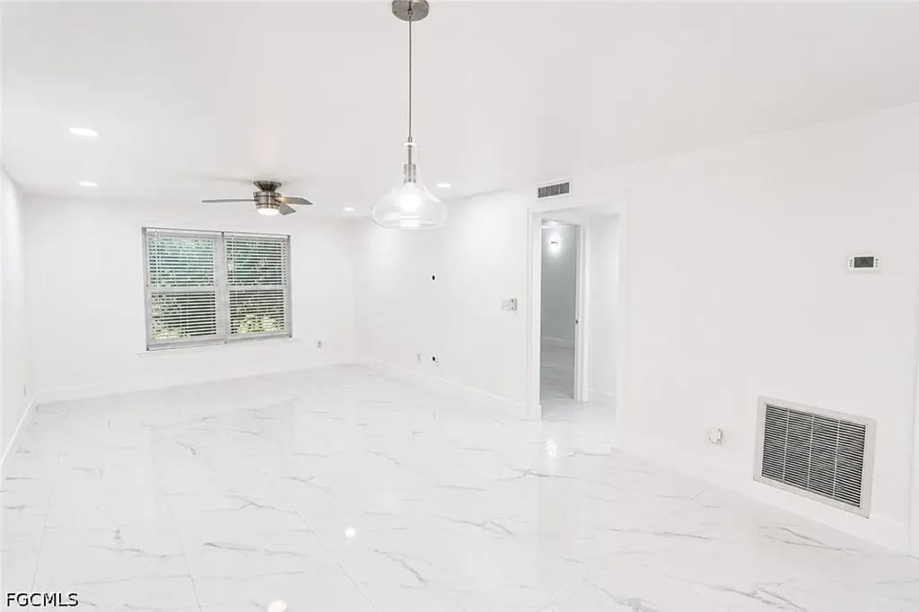 2504 SE 16th Place Cape Coral FL 33904