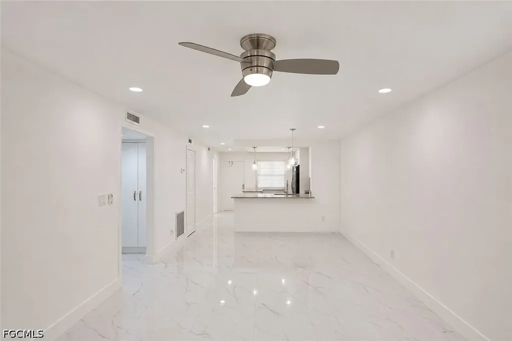 2504 SE 16th Place Cape Coral FL 33904