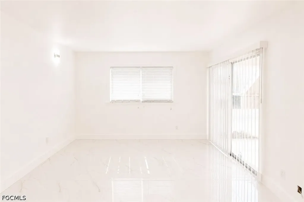2504 SE 16th Place Cape Coral FL 33904
