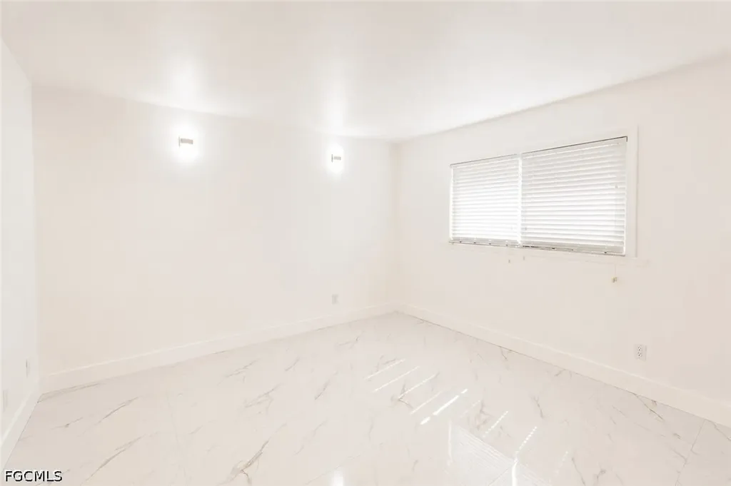 2504 SE 16th Place Cape Coral FL 33904