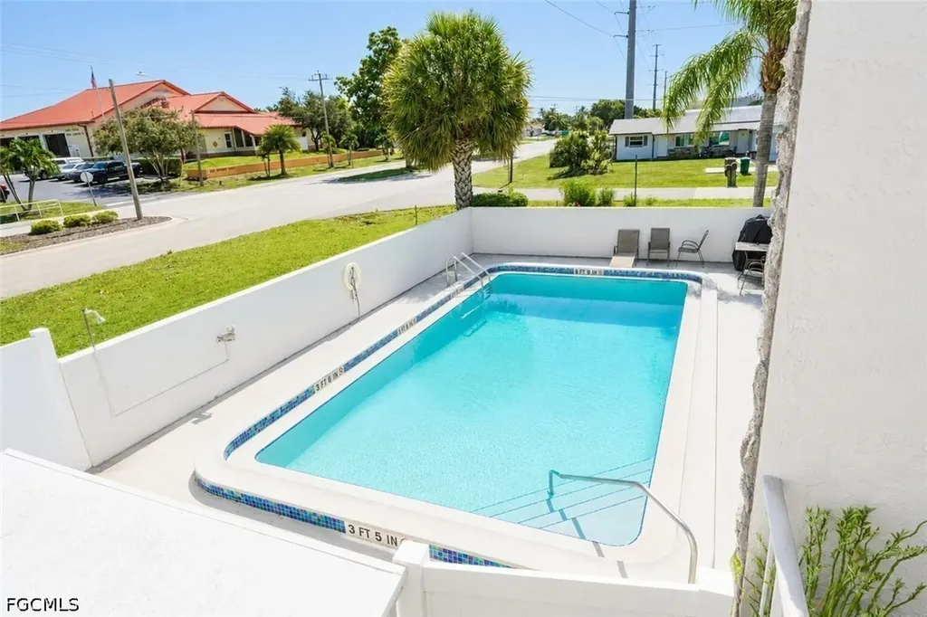 2504 SE 16th Place Cape Coral FL 33904