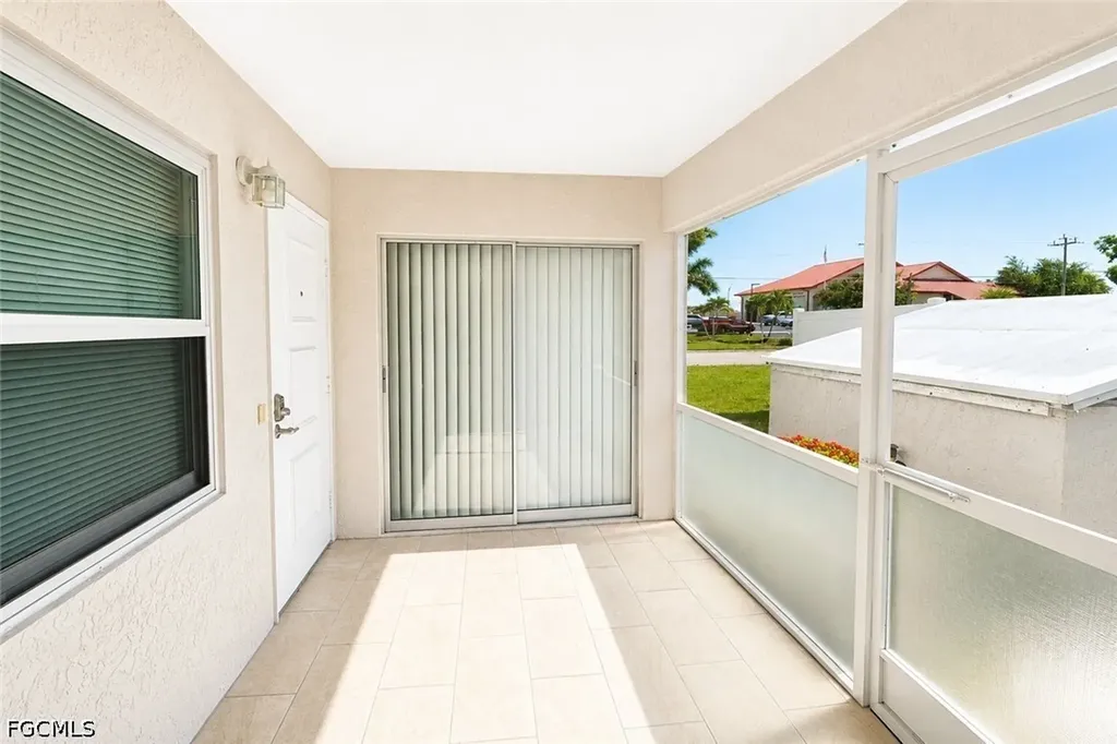2504 SE 16th Place Cape Coral FL 33904