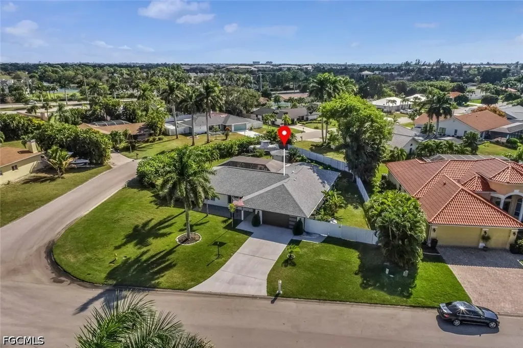 Fort Myers FL, 1026 S Town And River Drive
