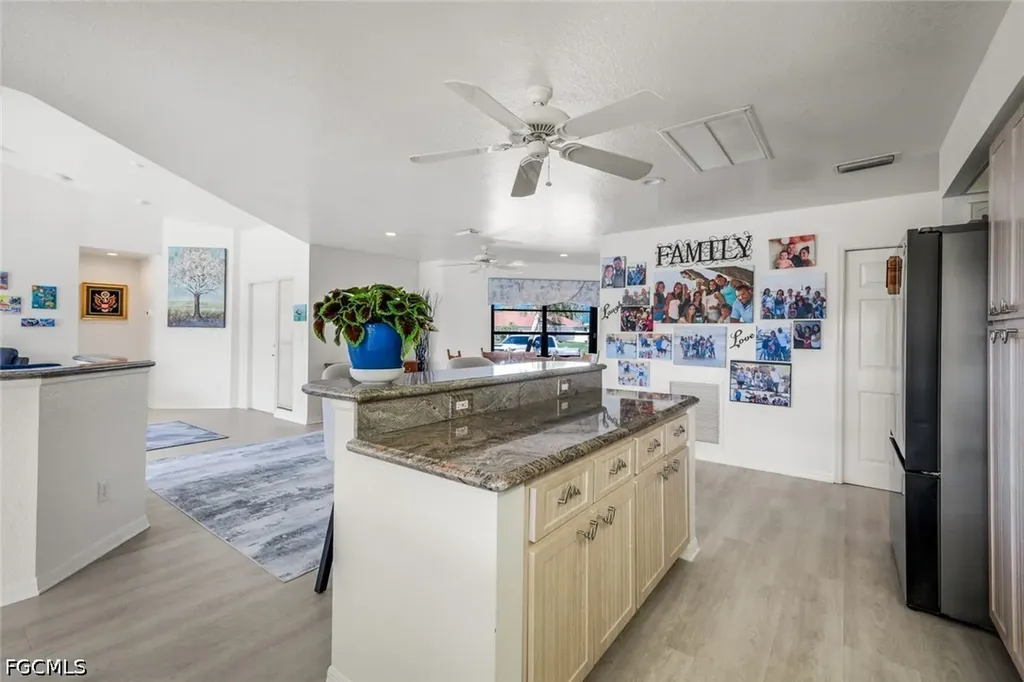 2556 SW 28th Place Cape Coral FL 33914