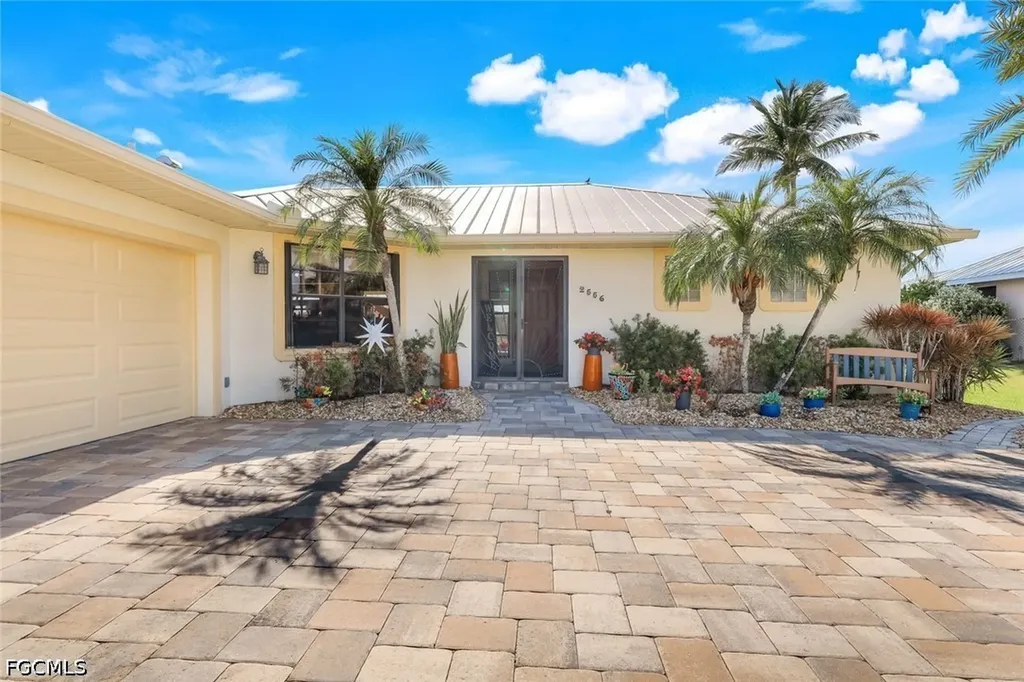 2556 SW 28th Place Cape Coral FL 33914