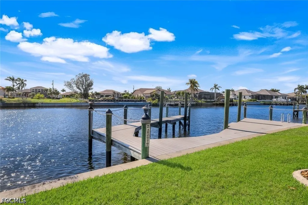 2556 SW 28th Place Cape Coral FL 33914