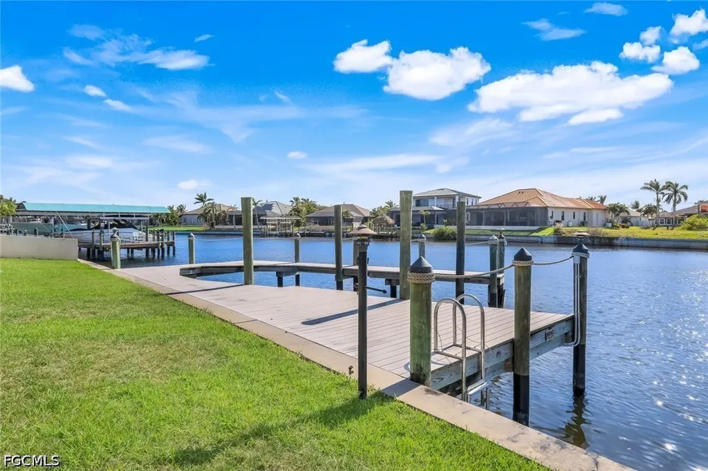 2556 SW 28th Place Cape Coral FL 33914