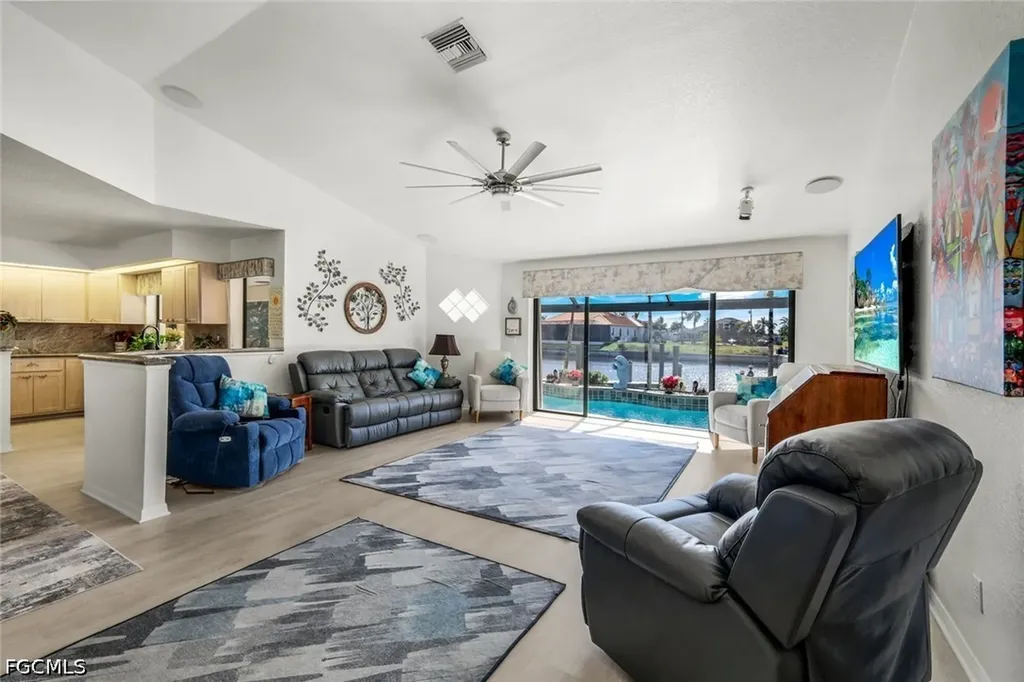 2556 SW 28th Place Cape Coral FL 33914