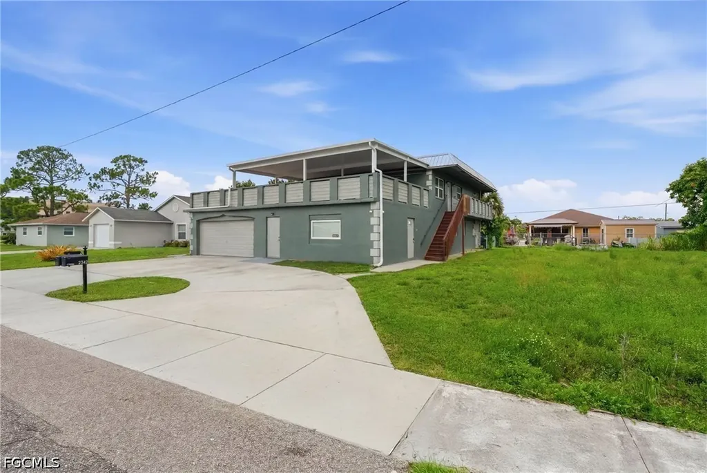 2342 Barden Street Fort Myers FL 33916