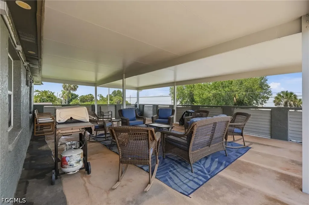 2342 Barden Street Fort Myers FL 33916