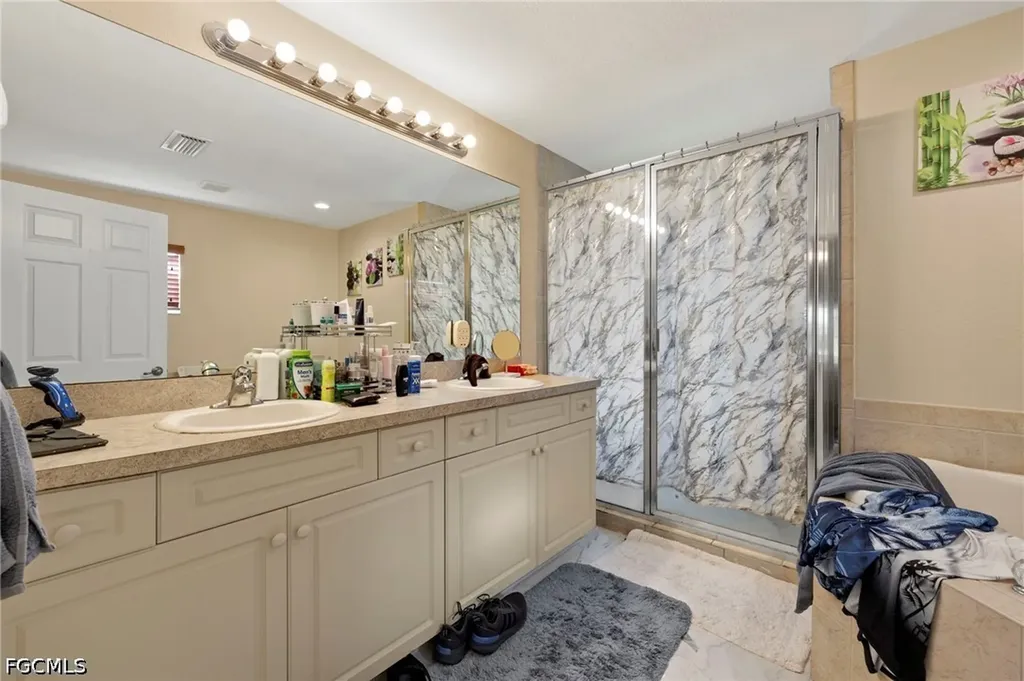 610 NE 12th Street Cape Coral FL 33909