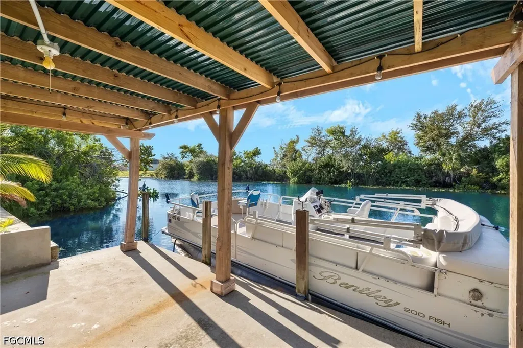 610 NE 12th Street Cape Coral FL 33909