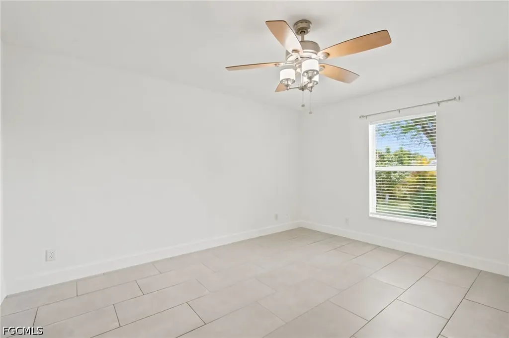 841 NE 6th Avenue Cape Coral FL 33909