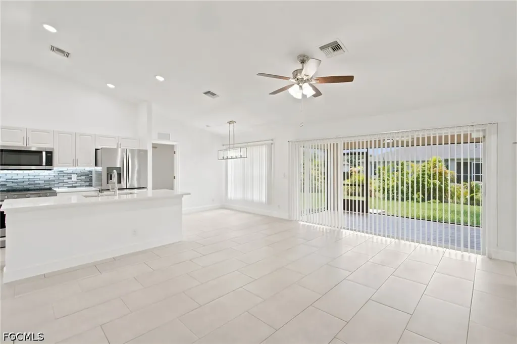 841 NE 6th Avenue Cape Coral FL 33909