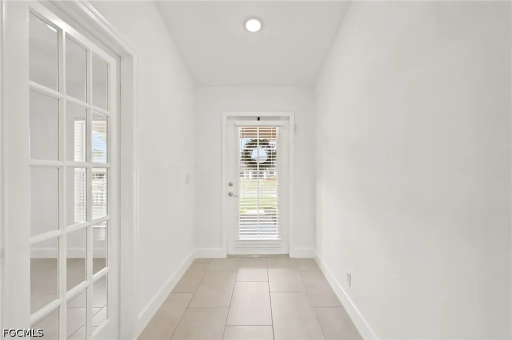 841 NE 6th Avenue Cape Coral FL 33909