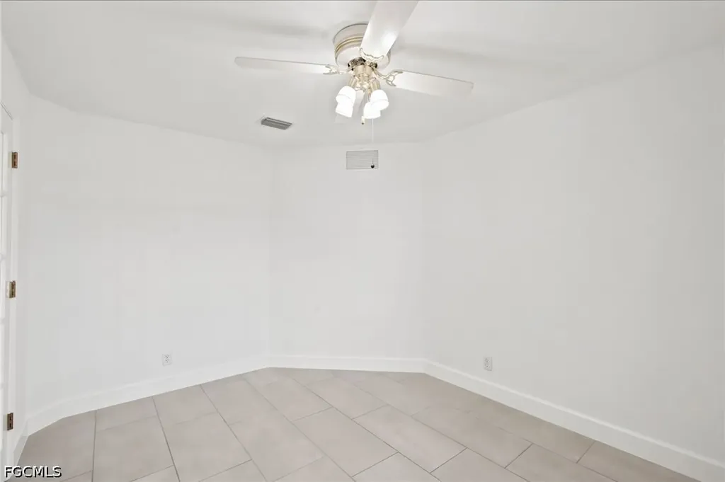 841 NE 6th Avenue Cape Coral FL 33909