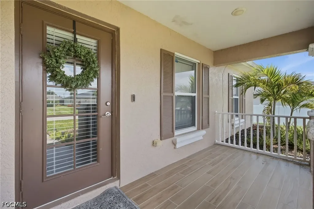 841 NE 6th Avenue Cape Coral FL 33909