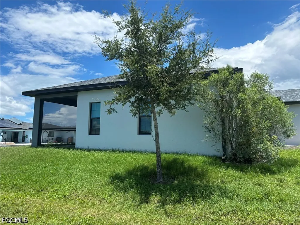 130 SW 37th Avenue Cape Coral FL 33991