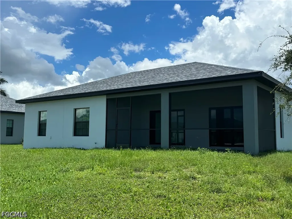 130 SW 37th Avenue Cape Coral FL 33991