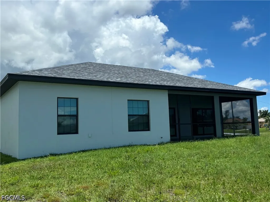 130 SW 37th Avenue Cape Coral FL 33991