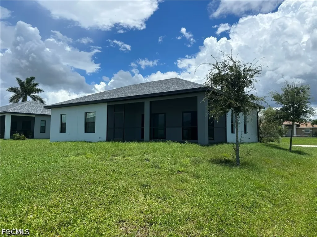130 SW 37th Avenue Cape Coral FL 33991